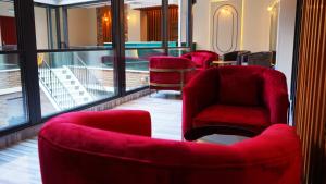 A seating area at Grand Sirkeci Hotel