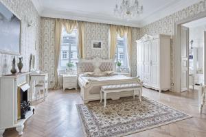 Foto dalla galleria di Apartment Luxury Nostalgia a Karlovy Vary