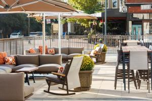 Posezení v ubytování Kimpton Hotel Arras by IHG