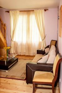 Posezení v ubytování Sunset Hotel