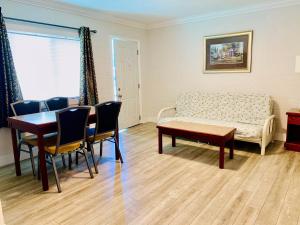 Gallery image of Traveler's Motel Penticton in Penticton