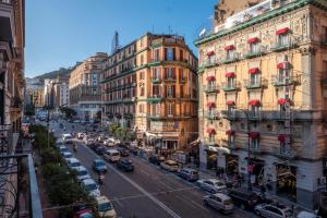 Vedere generală la Napoli sau o vedere a orașului de la acest apartament