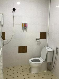 ห้องน้ำของ Anna Hostel in Chaiyaphum