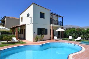 Villa con piscina y casa en Christina Villas- Minoan inland, en Pentamodi