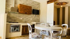 Kuchyňa alebo kuchynka v ubytovaní Agriturismo Casa Orsini