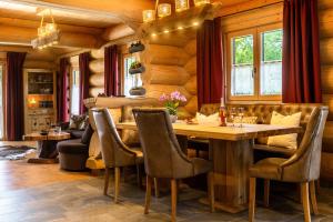 Posezení v ubytování Alpenchalet St.Ulrich