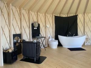 Zdjęcie z galerii obiektu Black Yurt Chromiec w mieście Stara Kamienica