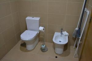 Ein Badezimmer in der Unterkunft Cerca da Vitoria 2 Sesimbra