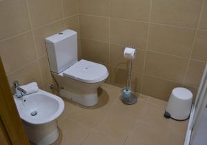Ein Badezimmer in der Unterkunft Cerca da Vitoria 2 Sesimbra