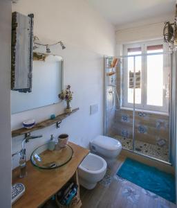 Kúpeľňa v ubytovaní Your seaside flat + 18 fotografií