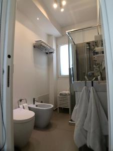 Kúpeľňa v ubytovaní Vista Mare Apartment con parcheggio privato + 37 fotografií