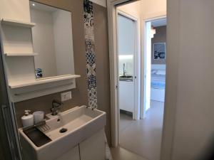 Kúpeľňa v ubytovaní Vista Mare Apartment con parcheggio privato