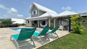 Bazén v ubytování Farniente au soleil.. nebo v jeho okolí