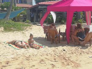 Galeriebild der Unterkunft Rainbow Beach Resort in Ambalangoda