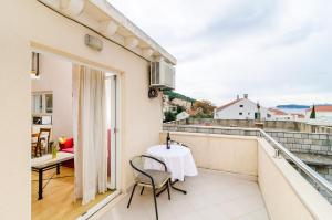 Balkón alebo terasa v ubytovaní Cozy duplex apartment A1, close to the Sunset Beach near Dubrovnik