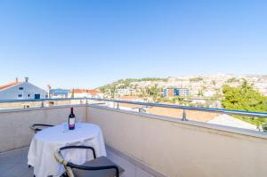 Balkón alebo terasa v ubytovaní Cozy duplex apartment A1, close to the Sunset Beach near Dubrovnik