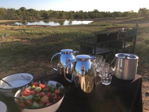 Nápoje v ubytování Makumu Private Game Lodge