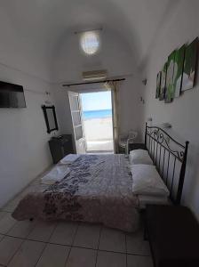 Gallery image of Rooms to let Rena in Monolithos