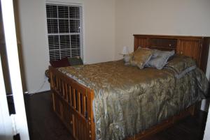 Katil atau katil-katil dalam bilik di Relaxing 4 Bedroom Home