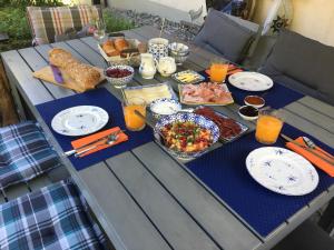 Toit of the bed and breakfast aladel või selle läheduses