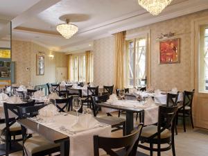 Restoran või mõni muu söögikoht majutusasutuses EA Apartmány Mozart