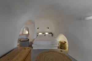 Gallery image of Antron Cave House in Akrotiri