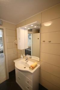 Ένα μπάνιο στο House Sakarun +25 φωτογραφίες