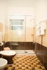 A bathroom at Alojamento Local Familiar