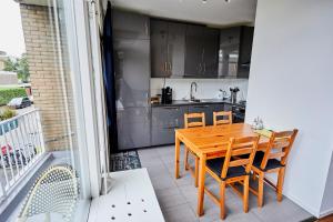 Kuchyň nebo kuchyňský kout v ubytování Treehouse Inn