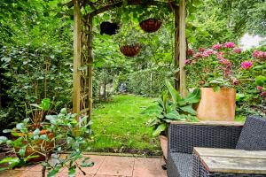Zahrada ubytování Treehouse Inn