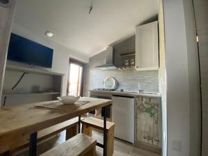 Kuchyňa alebo kuchynka v ubytovaní Agriturismo Casa Orsini