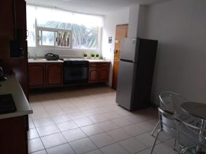 Кухня или мини-кухня в Modern Masaryk apartment 3BR in Polanco

