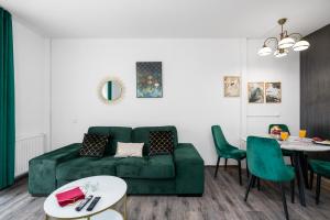 Posedenie v ubytovaní Sleepway Apartments- Garbary 100-46