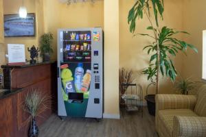 Foto da galeria de Woodridge Inn and Suites em Miami