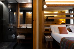 Postel nebo postele na pokoji v ubytování Hotel Cote Brune