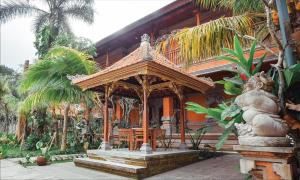 Aed väljaspool majutusasutust Ubud Hotel & Cottages