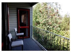 Balcony o terrace sa Larchwood Motel