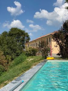 Bazén v ubytování Allegro Holiday nebo v jeho okolí