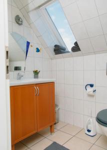 A bathroom at Gästehaus Vigliarolo