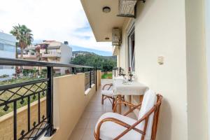 Balkón nebo terasa v ubytování Stalis Cosy Apartments