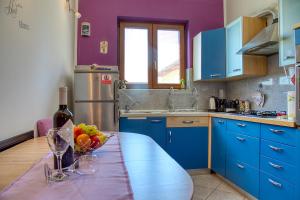 Kuchyň nebo kuchyňský kout v ubytování Apartment Nela