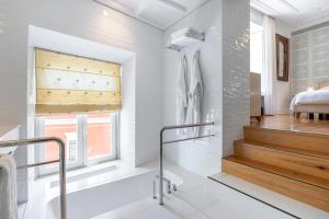 Postel nebo postele na pokoji v ubytování Santiago de Alfama - Boutique Hotel