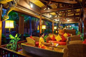 Posezení v ubytování Angkor Village Hotel - Small Luxury Hotels of the World
