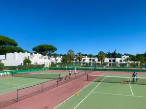 Tiện nghi tennis/bóng quần (squash) tại Casa da Balaia