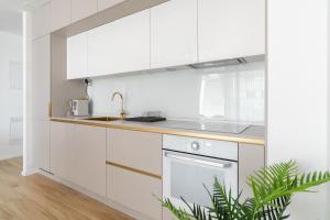 Kuchyňa alebo kuchynka v ubytovaní Golden Luxury Apartment