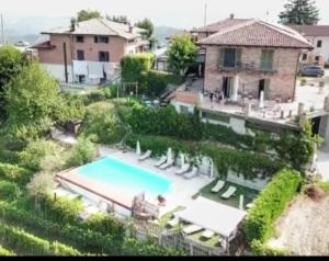 Bazén v ubytování Agriturismo Brusalino nebo v jeho okolí
