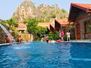 The swimming pool at or near Tam Coc Friendly Homestay