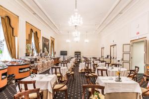 Restaurace v ubytování Hotel Carlton
