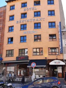 Hoone, kus hotell asub