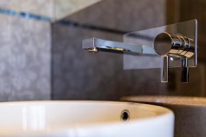 A bathroom at The Mercer